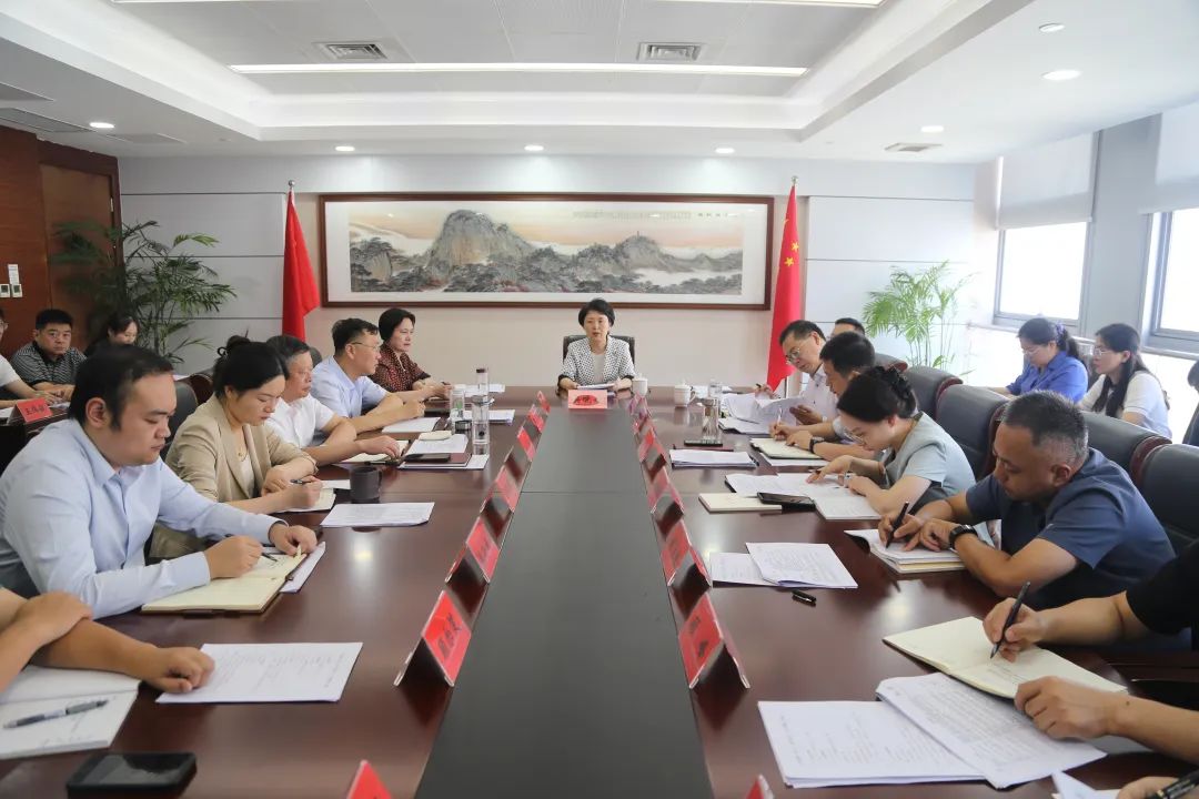 市委统战部召开理论学习中心组（扩大）会议暨工作例会