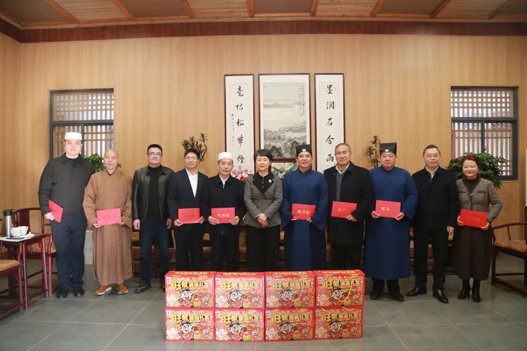 市委常委、统战部部长吴晓丹慰问民族宗教界代表人士