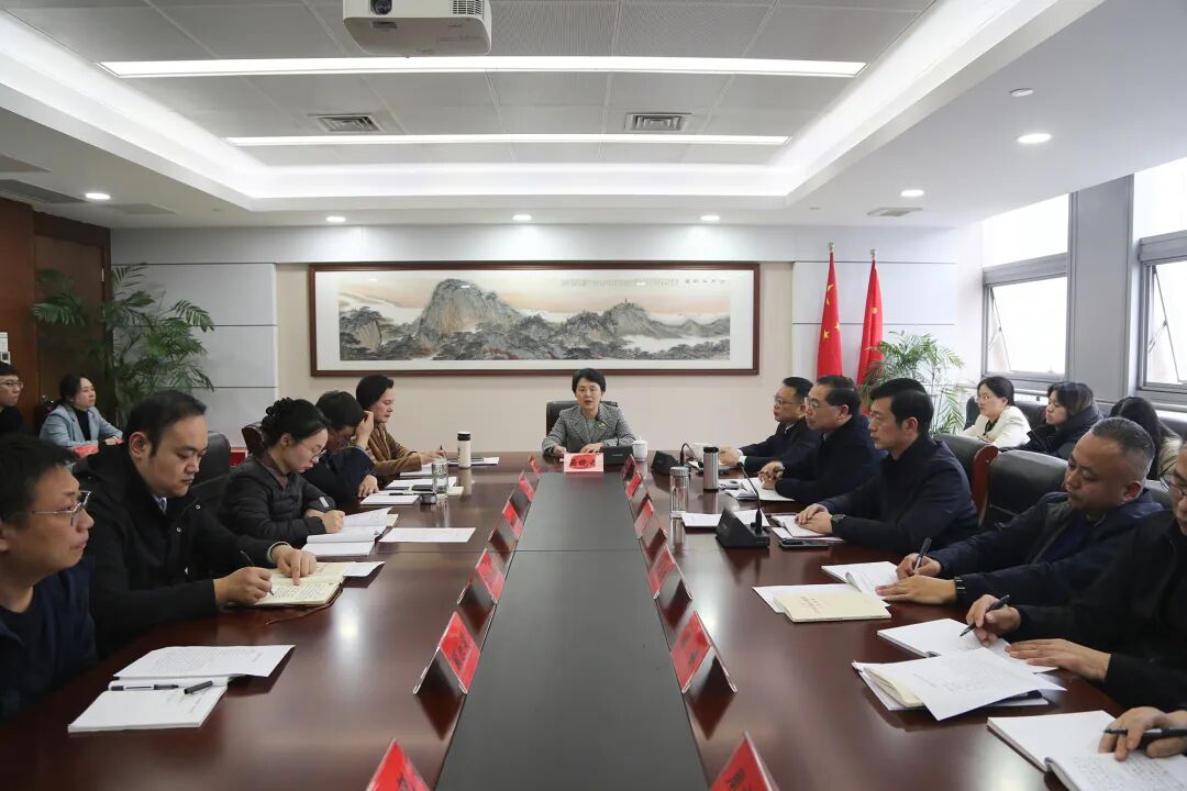 市委统战部传达学习贯彻全国两会精神会议召开