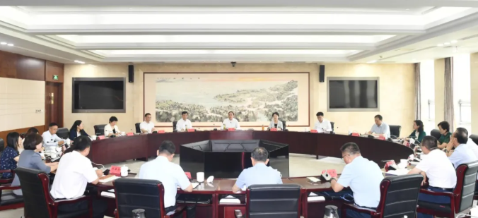 中共淮安市委举行“季季谈”活动专题征求对市第九次党代会报...